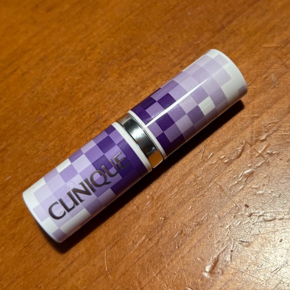 CLINIQUE Pop Lip Color Lipstick + Primer Cherry Pop - Picture 2 of 15